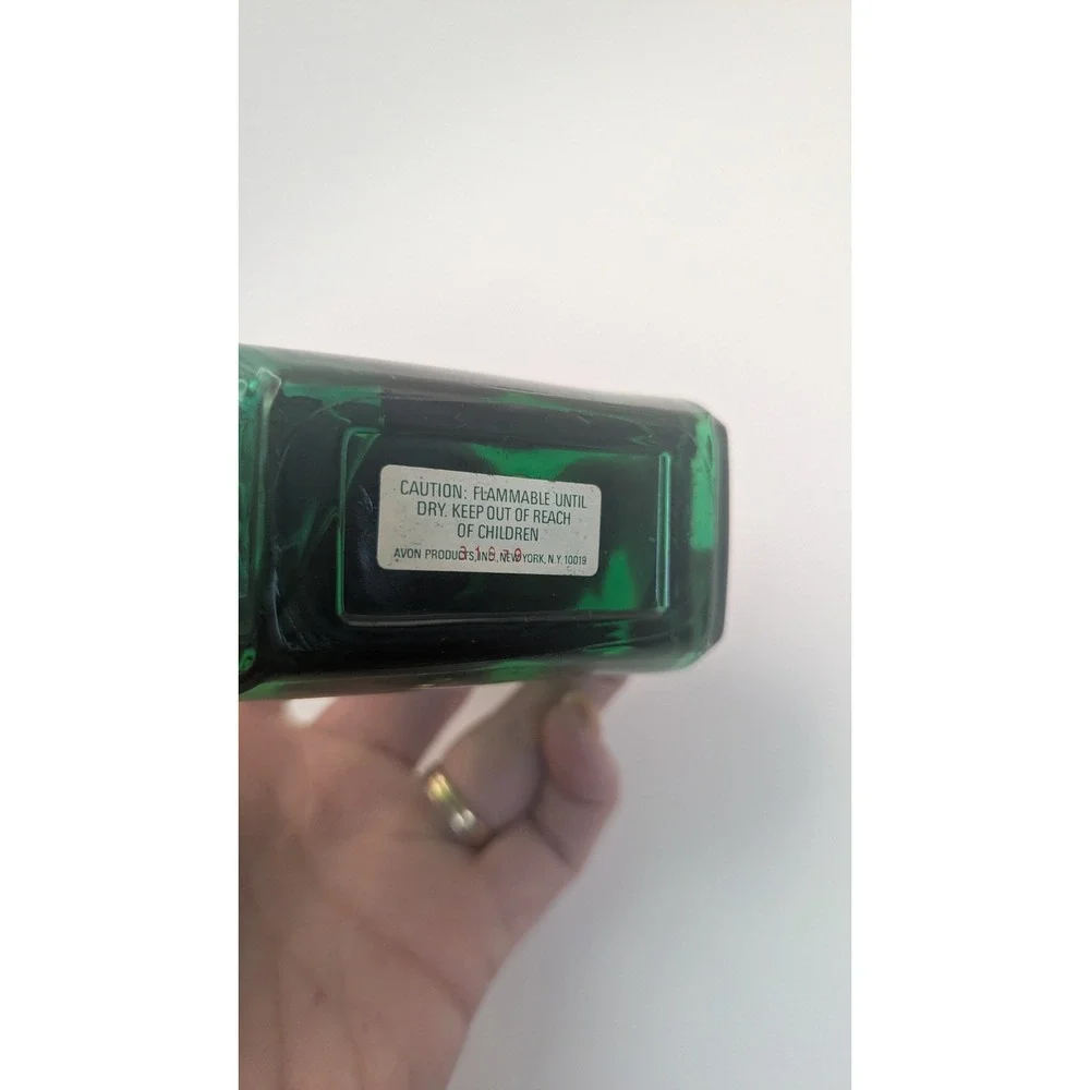 Avon Weekend After Shave Moisturizers 4 FL OZ Vintage 1980s Green Glass Bottle